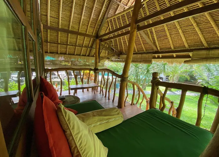 Flower Bud Bungalow Balangan